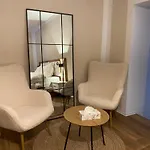 Cosy 아파트 *